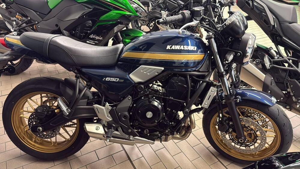 Kawasaki Z 650 RS (2025 - 26) (2)