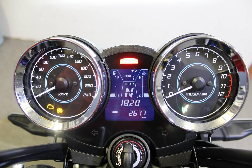 Kawasaki Z 650 RS (2025 - 26) (3)