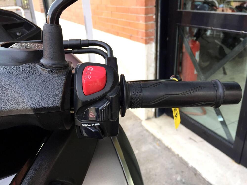 Yamaha Tricity 300 (2021 - 24) (13)