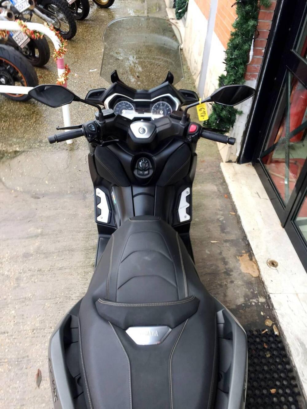 Yamaha X-Max 400 Tech Max (2020) (9)