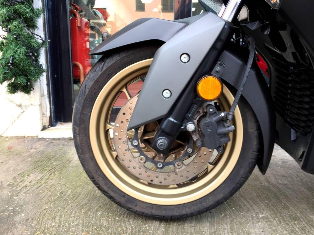 Yamaha X-Max 400 Tech Max (2020) (17)