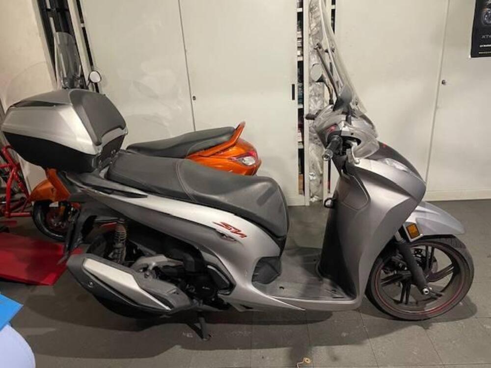 Honda SH 350 Sport (2021 - 24) (2)