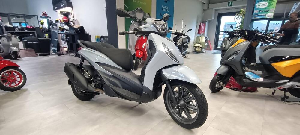 Piaggio Beverly 310 S (2025 - 26) (4)
