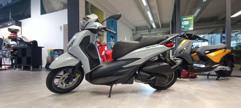 Piaggio Beverly 310 S (2025 - 26) (2)