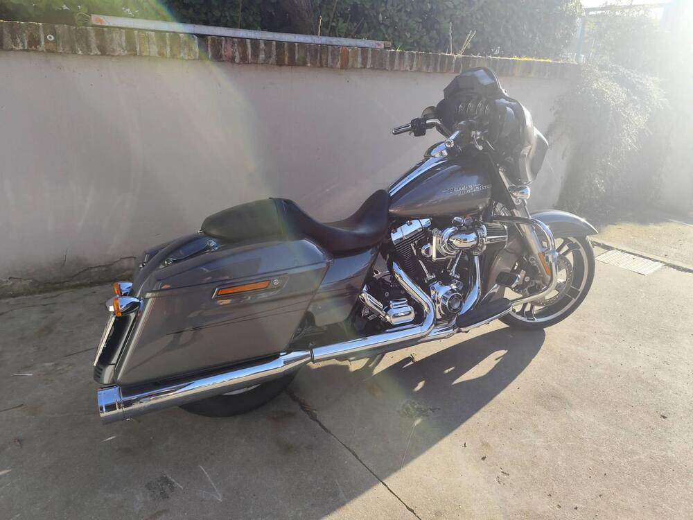 Harley-Davidson 1690 Street Glide Special (2014 - 16) - FLHX (4)