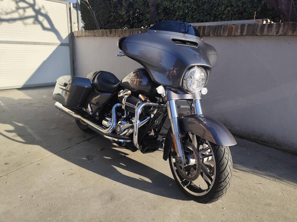 Harley-Davidson 1690 Street Glide Special (2014 - 16) - FLHX (7)
