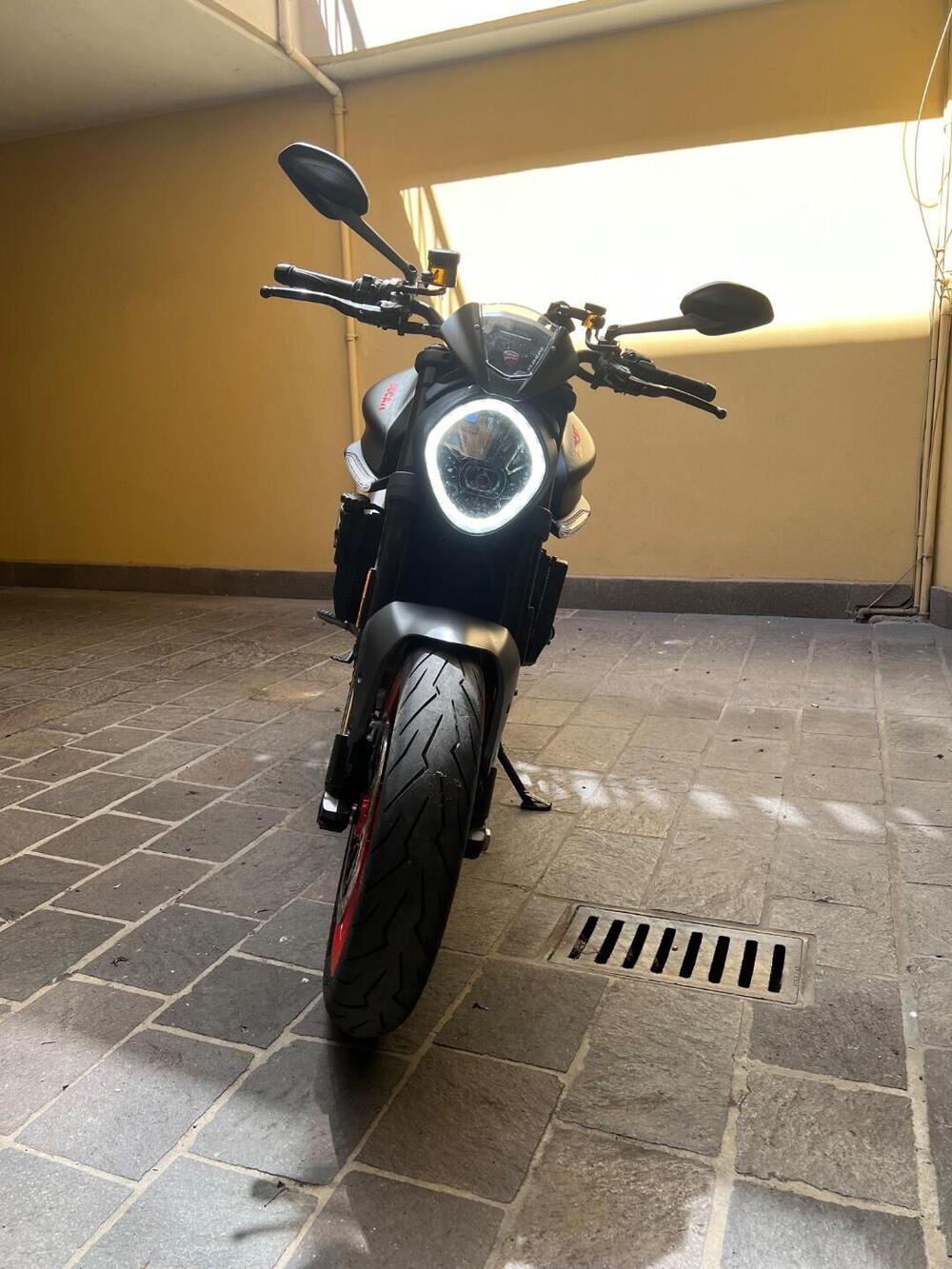 Ducati Monster 937 + (2021 - 25) (3)