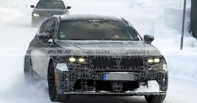 BMW M5 Touring: le foto spia mostrano la super station wagon ibrida ad alte prestazioni