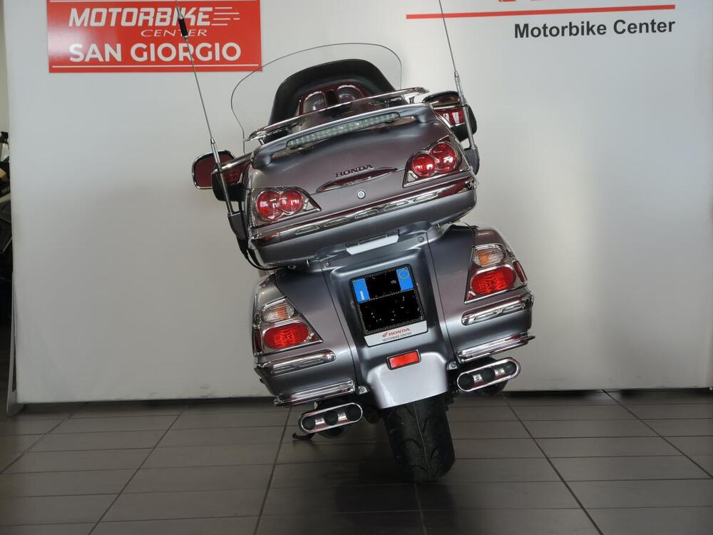 Honda GL 1800 Gold Wing (2007 - 11) (4)