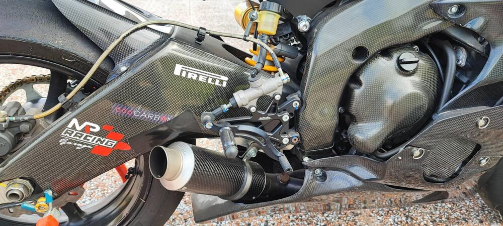 Yamaha YZF R6 (2008 - 09) (5)