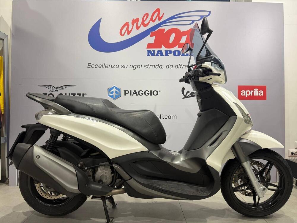 Piaggio Beverly 350 ABS (2016 - 20) (3)