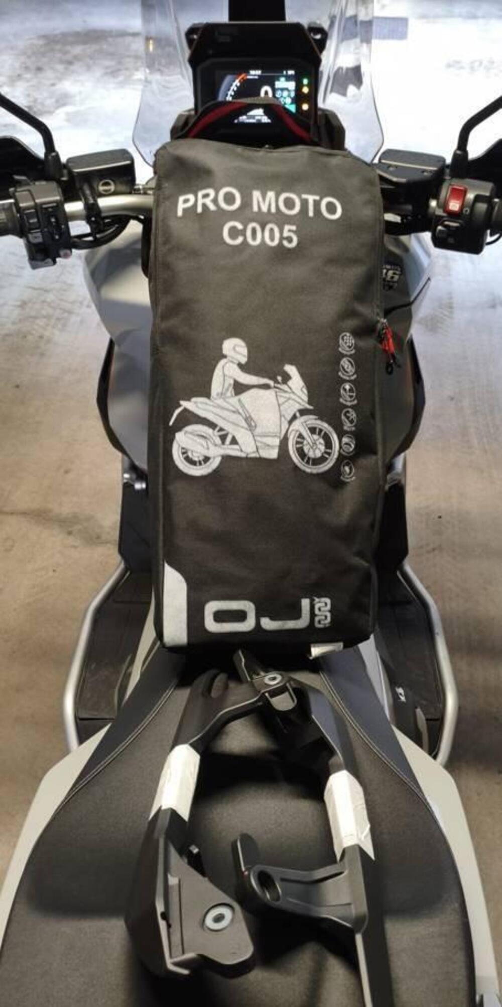 Honda X-ADV 750 DCT Adventure (2021 - 24) (2)