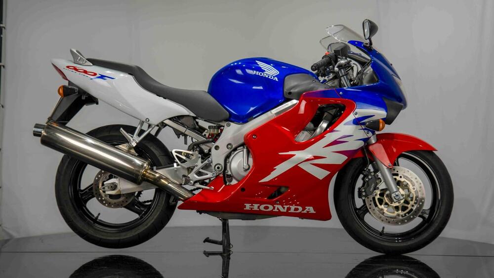 Honda CBR 600 F (1999 - 00) (6)