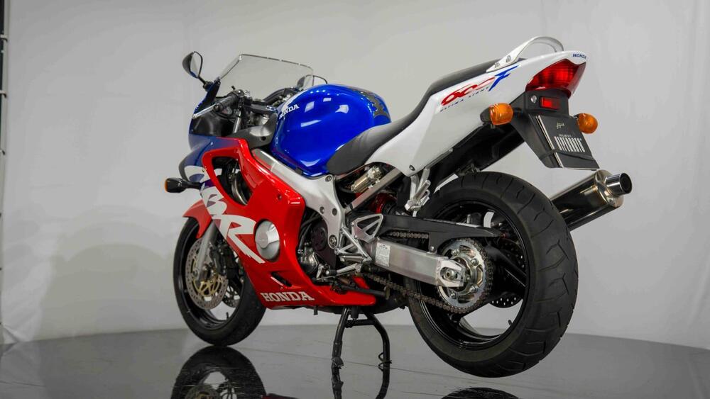 Honda CBR 600 F (1999 - 00) (9)