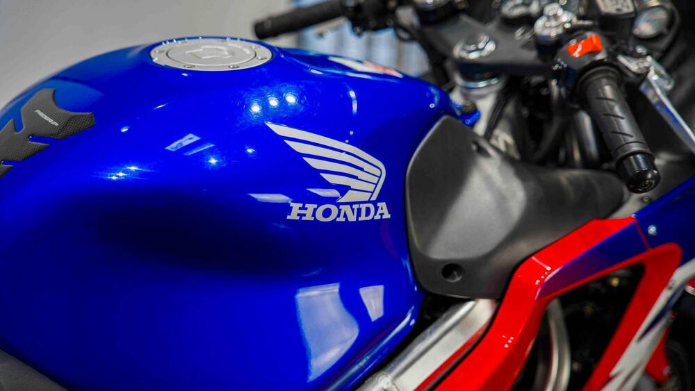 Honda CBR 600 F (1999 - 00) (13)