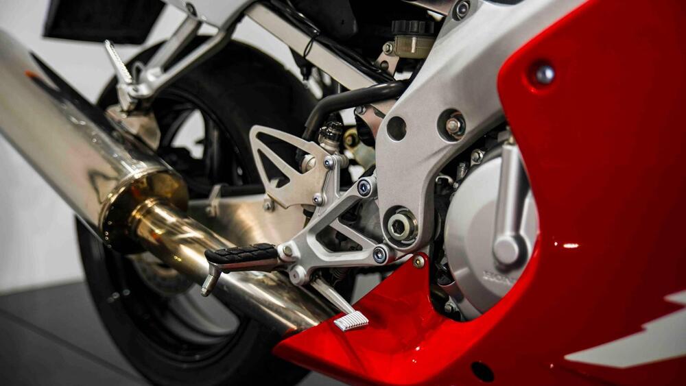 Honda CBR 600 F (1999 - 00) (16)