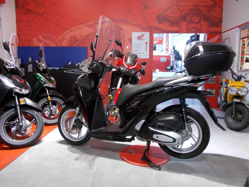 Honda SH 150i (2020 - 23) (6)