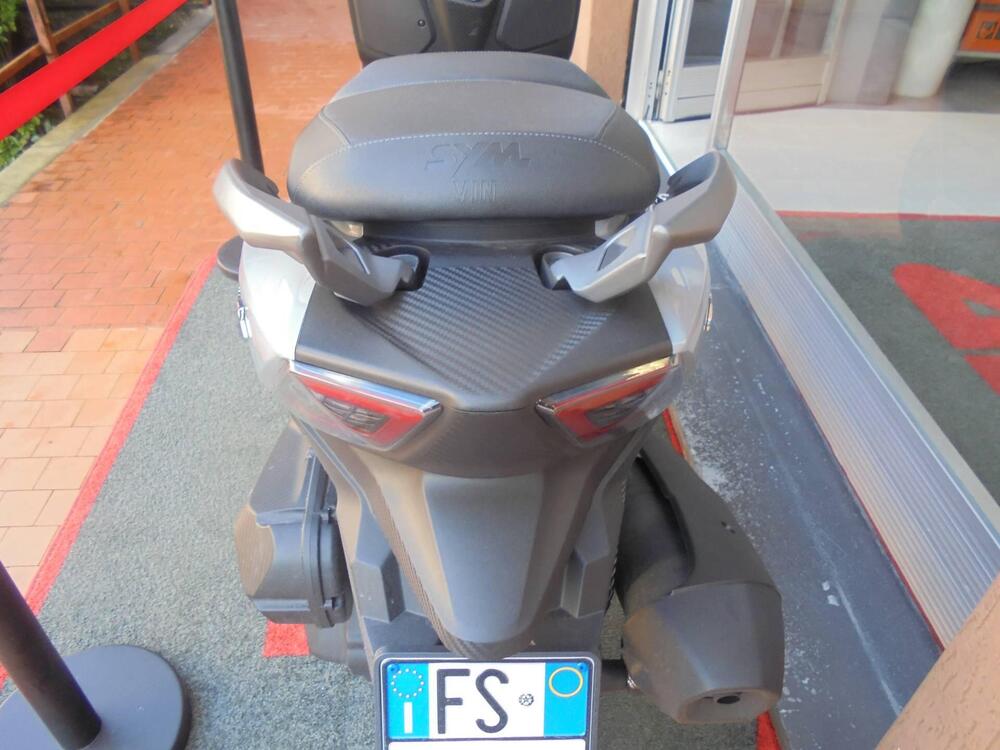 Sym Joymax 300 Z (2025 - 26) (2)