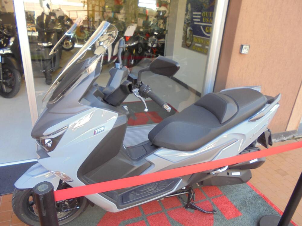 Sym Joymax 300 Z (2025 - 26) (5)