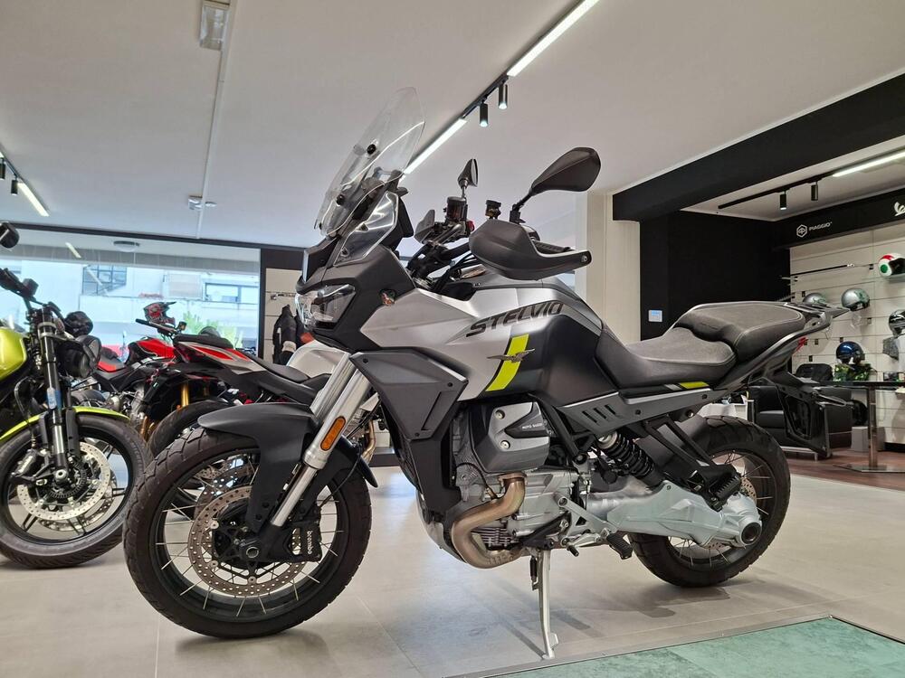 Moto Guzzi Stelvio PFF (2024 - 26) (2)