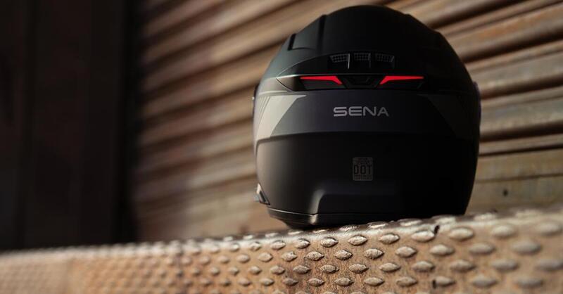 Sena Specter, la nuova frontiera del modulare tra connettivit&agrave; nativa e tecnologia Wave