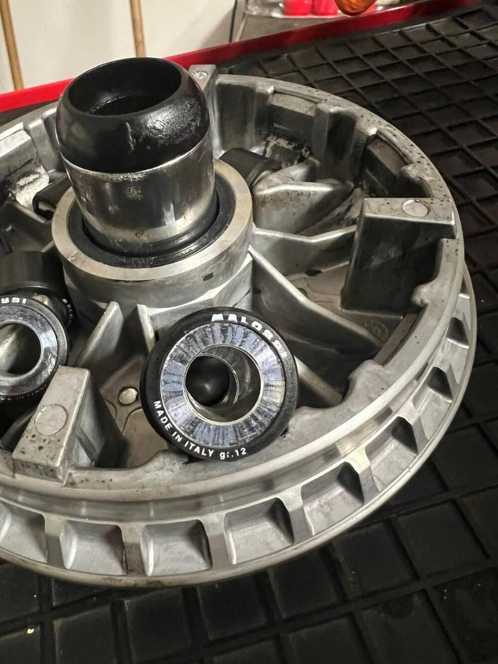 Vendo trasmissione MALOSSI per Yamaha majesty 400 (16)