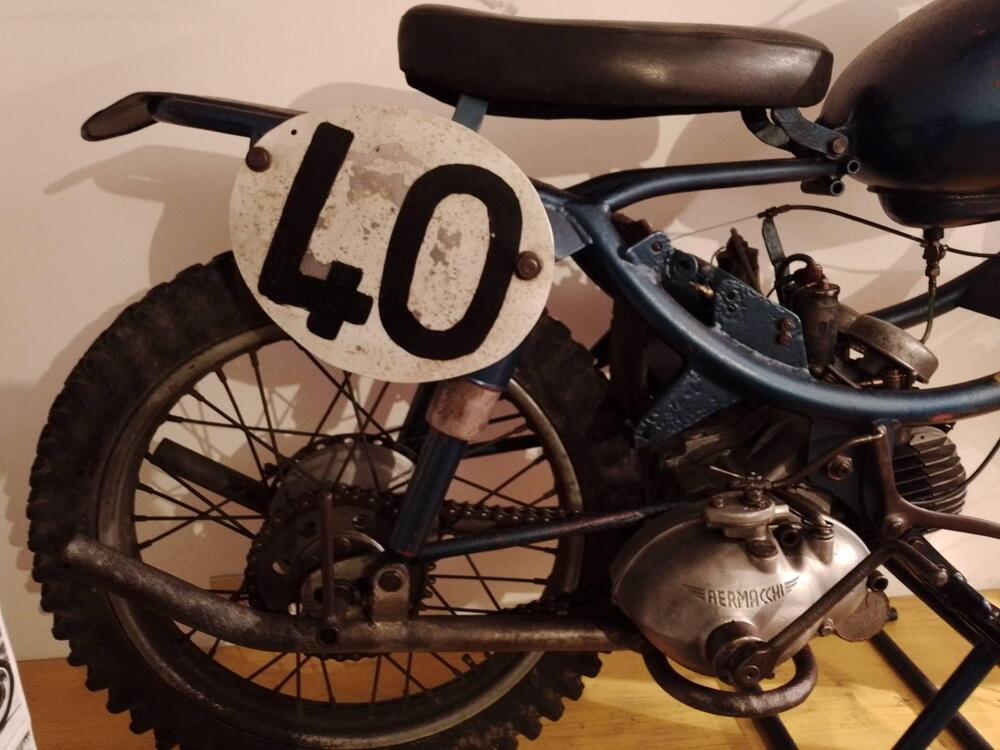 Aermacchi Harley-Davidson Aermacchi 250 2tempi (4)