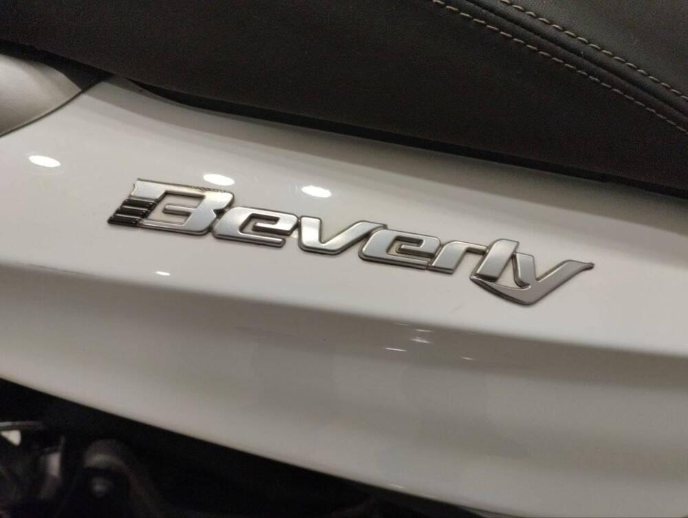 Piaggio Beverly 300 ABS-ASR (2021 - 25) (5)