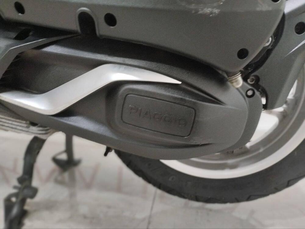 Piaggio Beverly 300 ABS-ASR (2021 - 25) (7)