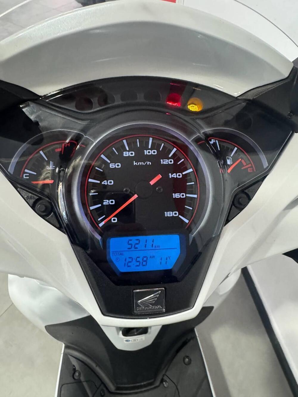 Honda SH 300 i ABS (2016 - 20) (6)