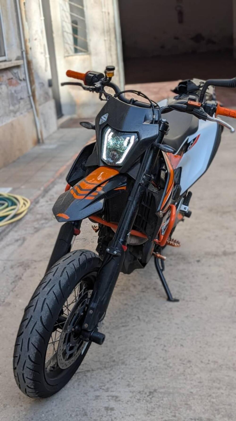 KTM 690 SMC R (2019 - 20) (6)