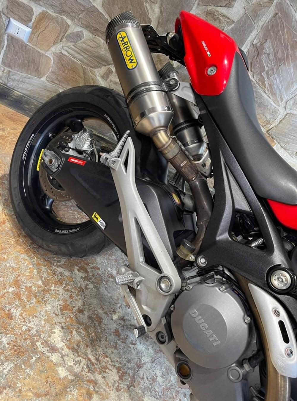 Ducati Monster 696 (2008 - 13) (12)