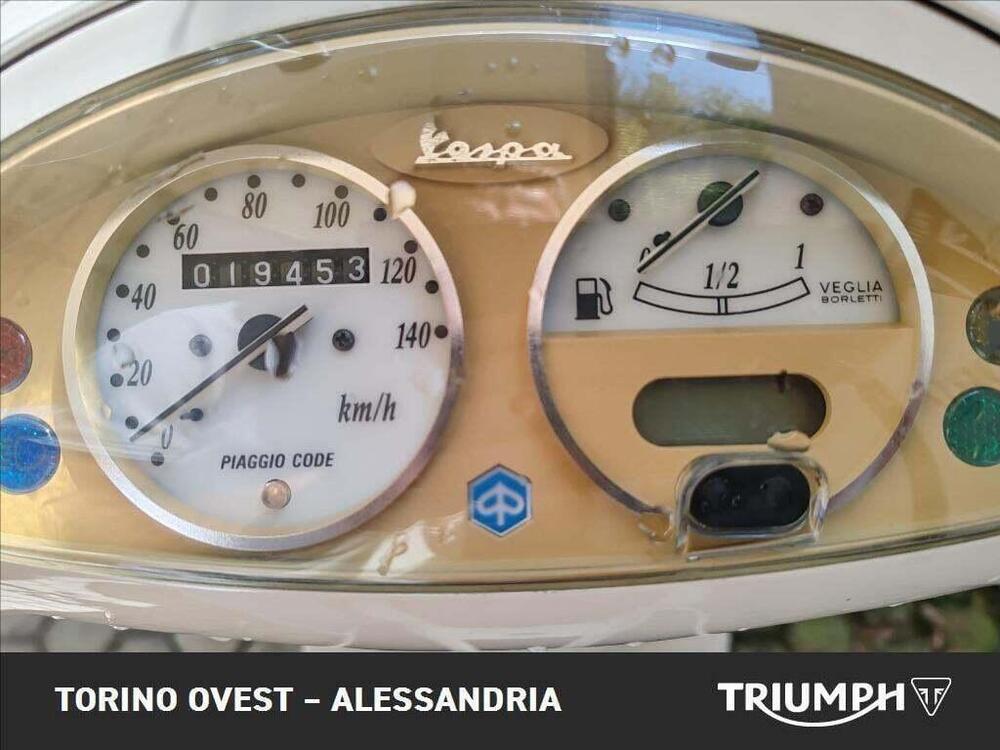 Vespa 125 ET4 Base (3)