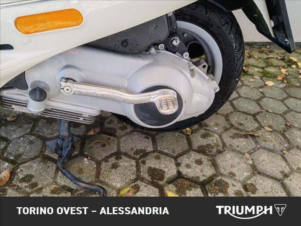 Vespa 125 ET4 Base (5)