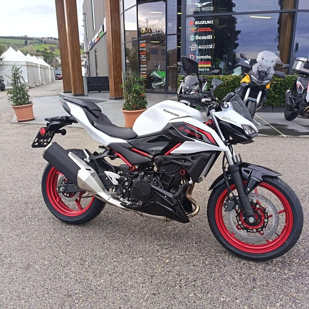 Kawasaki Z 500 SE (2024 - 26) (3)