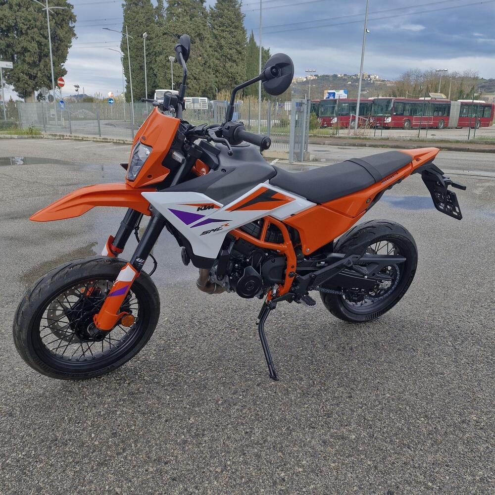 KTM 390 SMC R (2025 - 26) (4)