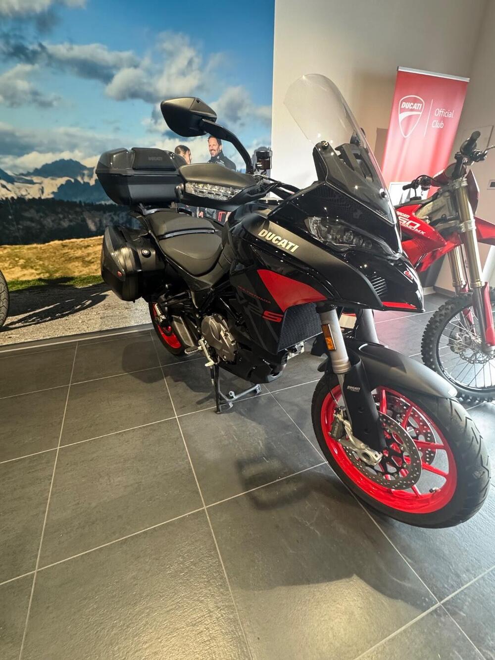 Ducati Multistrada V2 S (2022 - 24) (3)