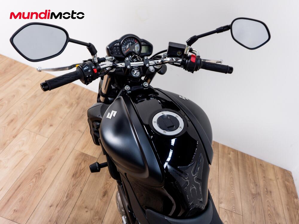 Suzuki Gladius 650 SFV ABS (2009 - 15) (9)