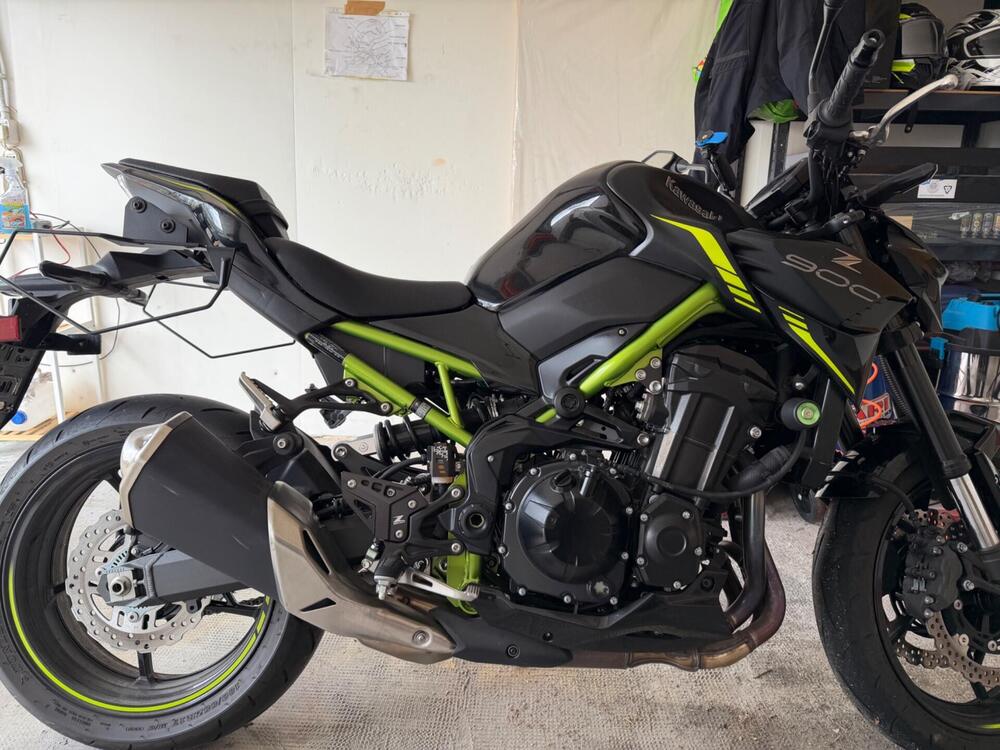 Kawasaki Z 900 (2021 - 24) (2)