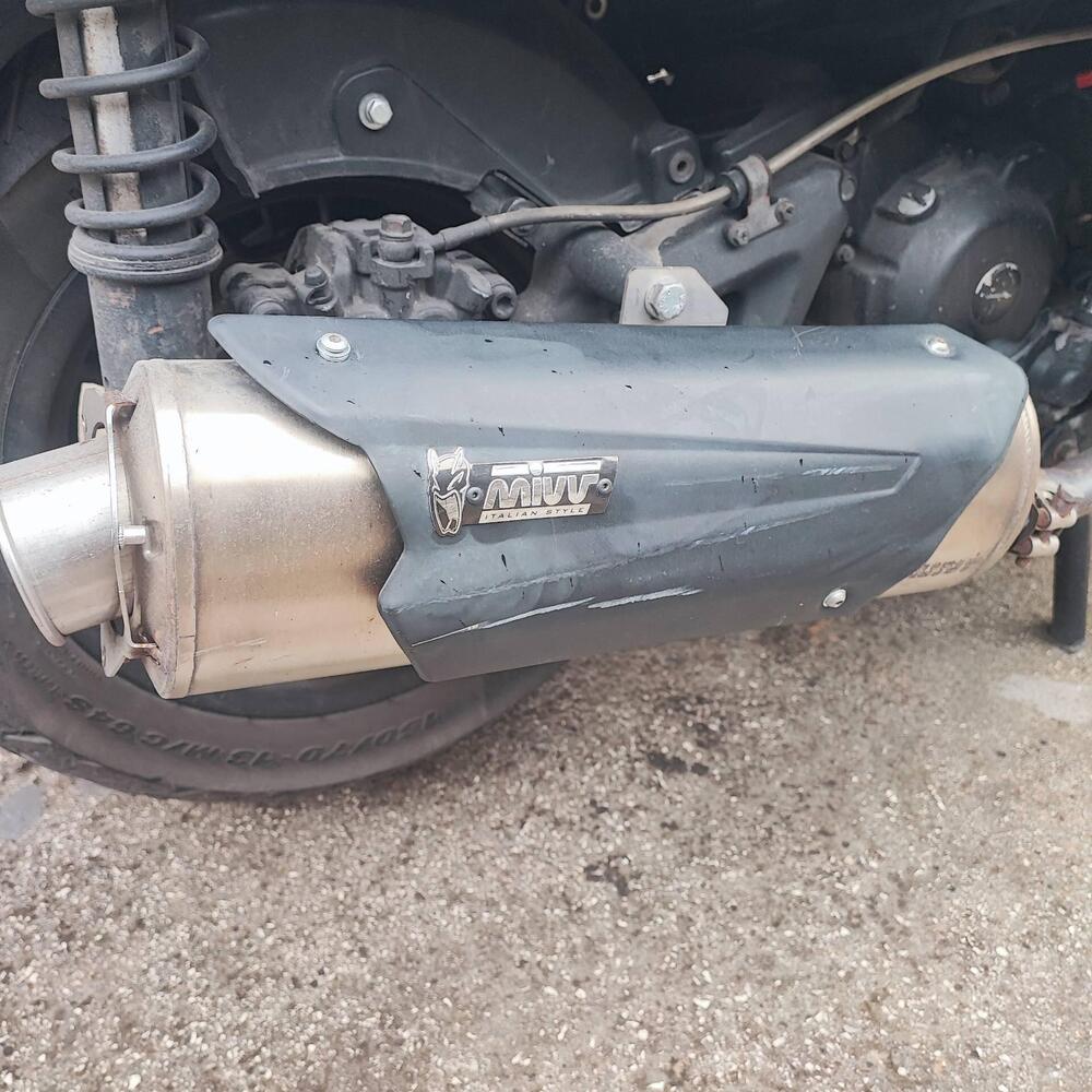 Kymco Downtown 300i ABS (2009 - 17) (5)