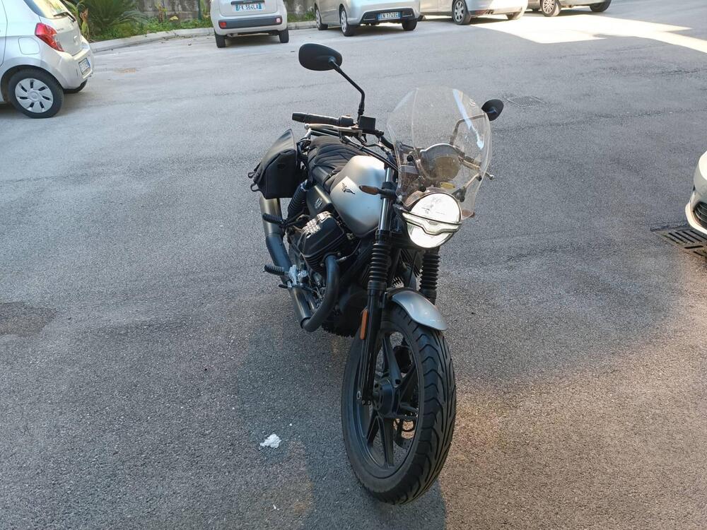 Moto Guzzi V7 Stone (2021 - 24) (3)