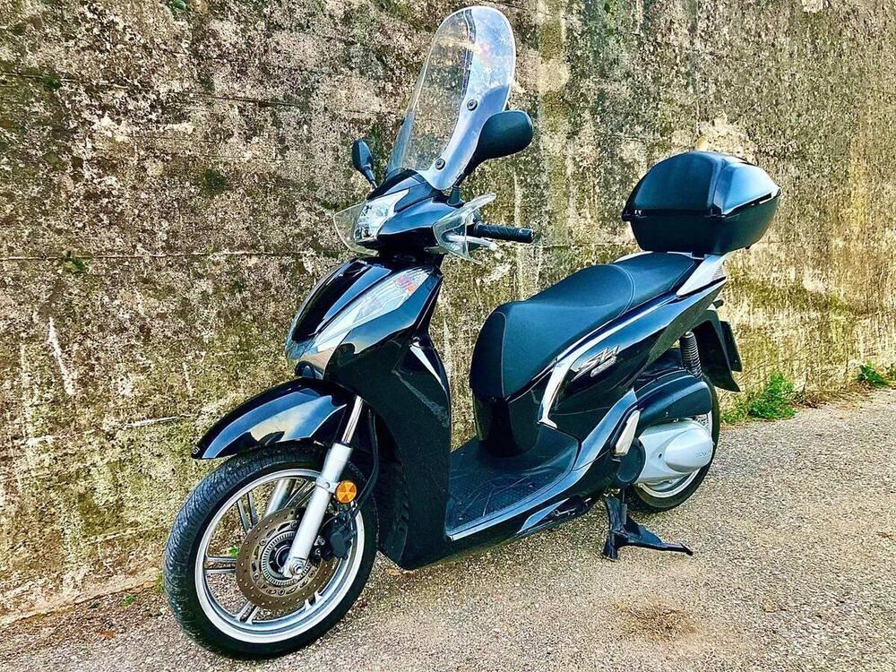 Honda SH 300 i ABS (2016 - 20) (4)