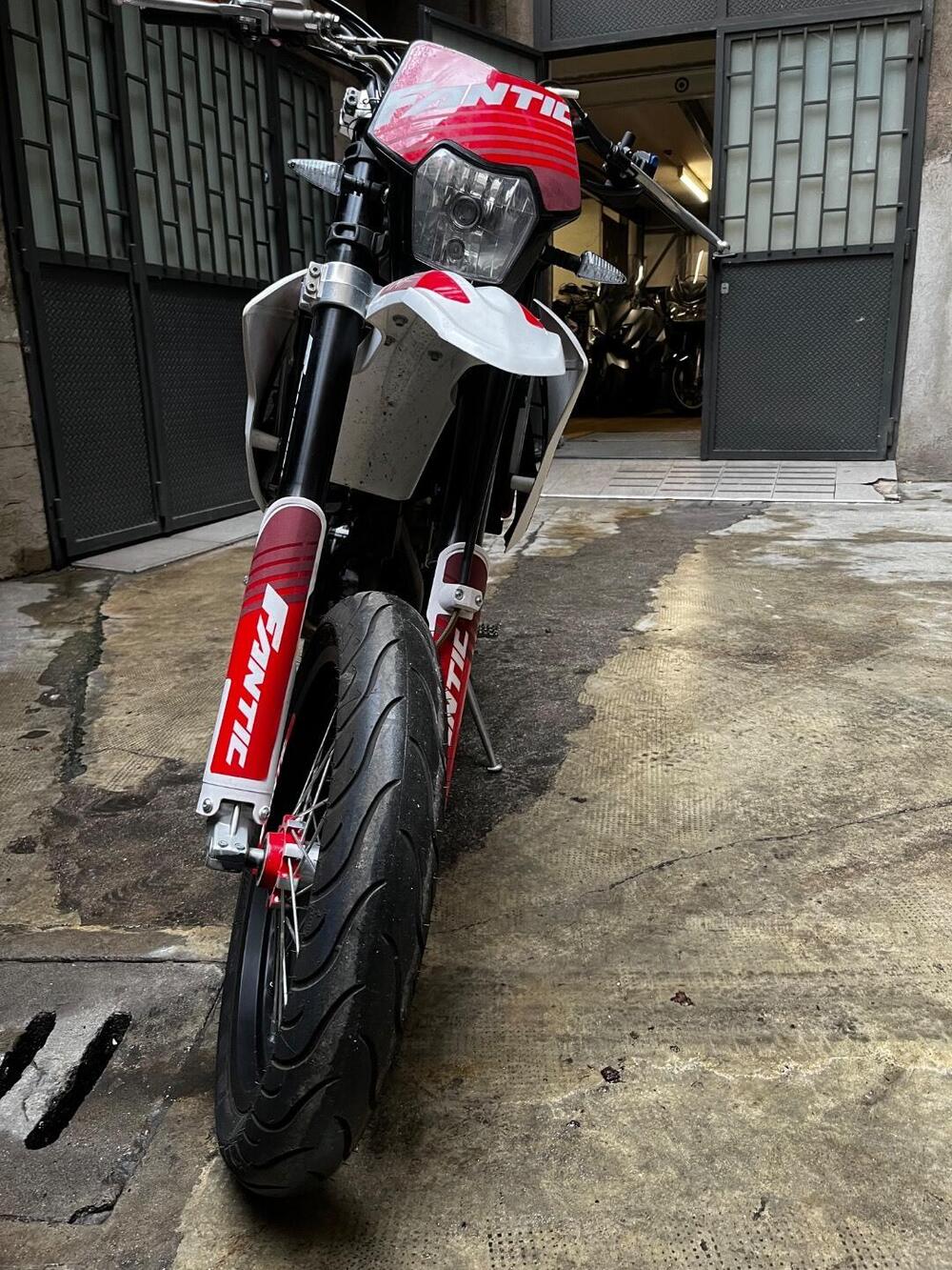 Fantic Motor XMF 125 Motard Performance 4T (2023 - 24) (3)