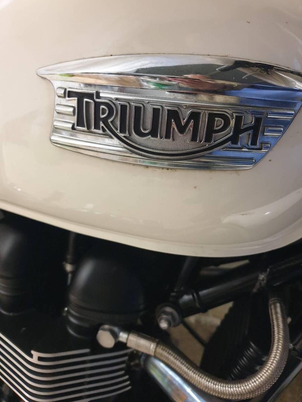 Triumph Bonneville (2007 - 16) (2)