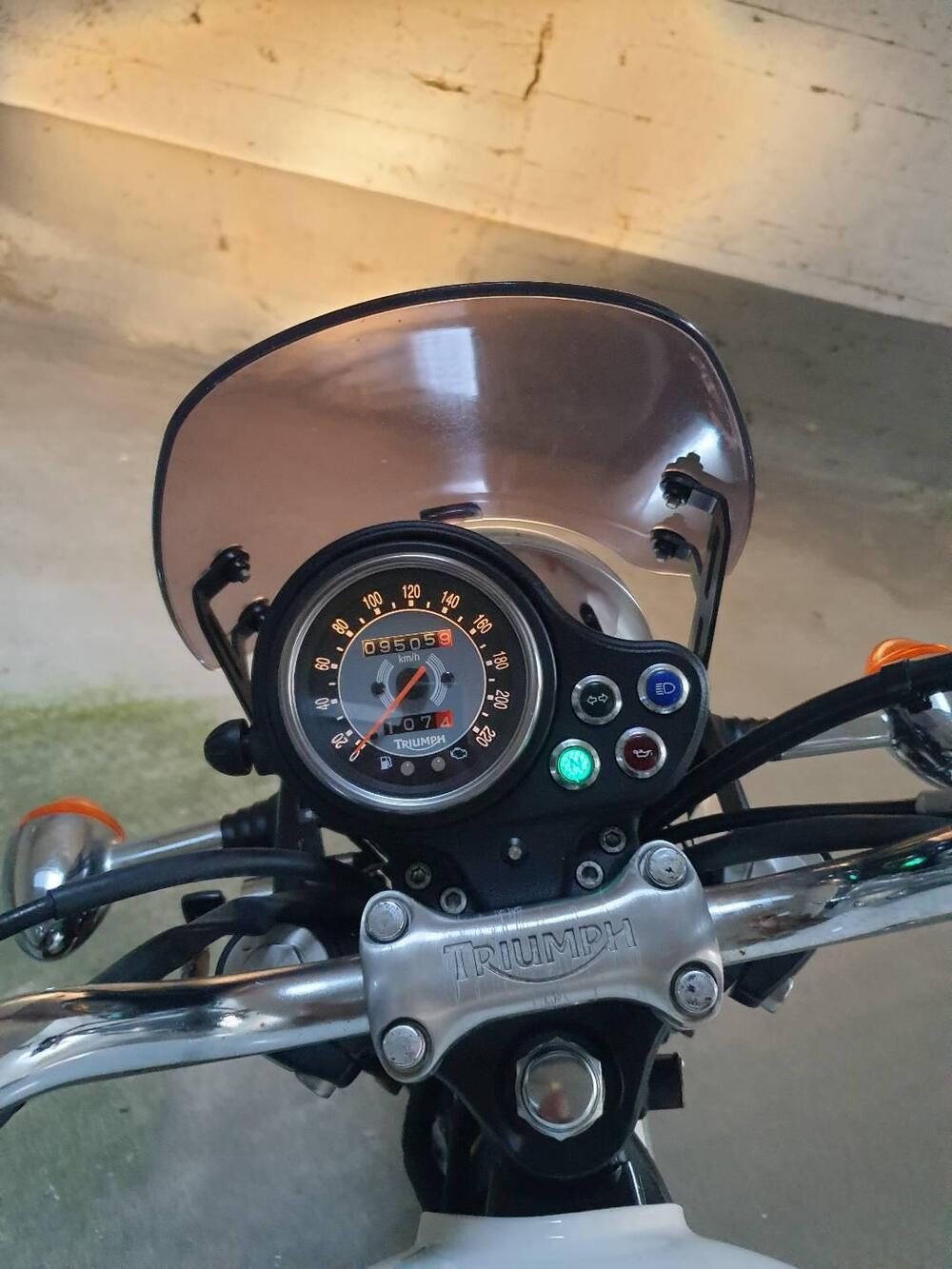 Triumph Bonneville (2007 - 16) (4)