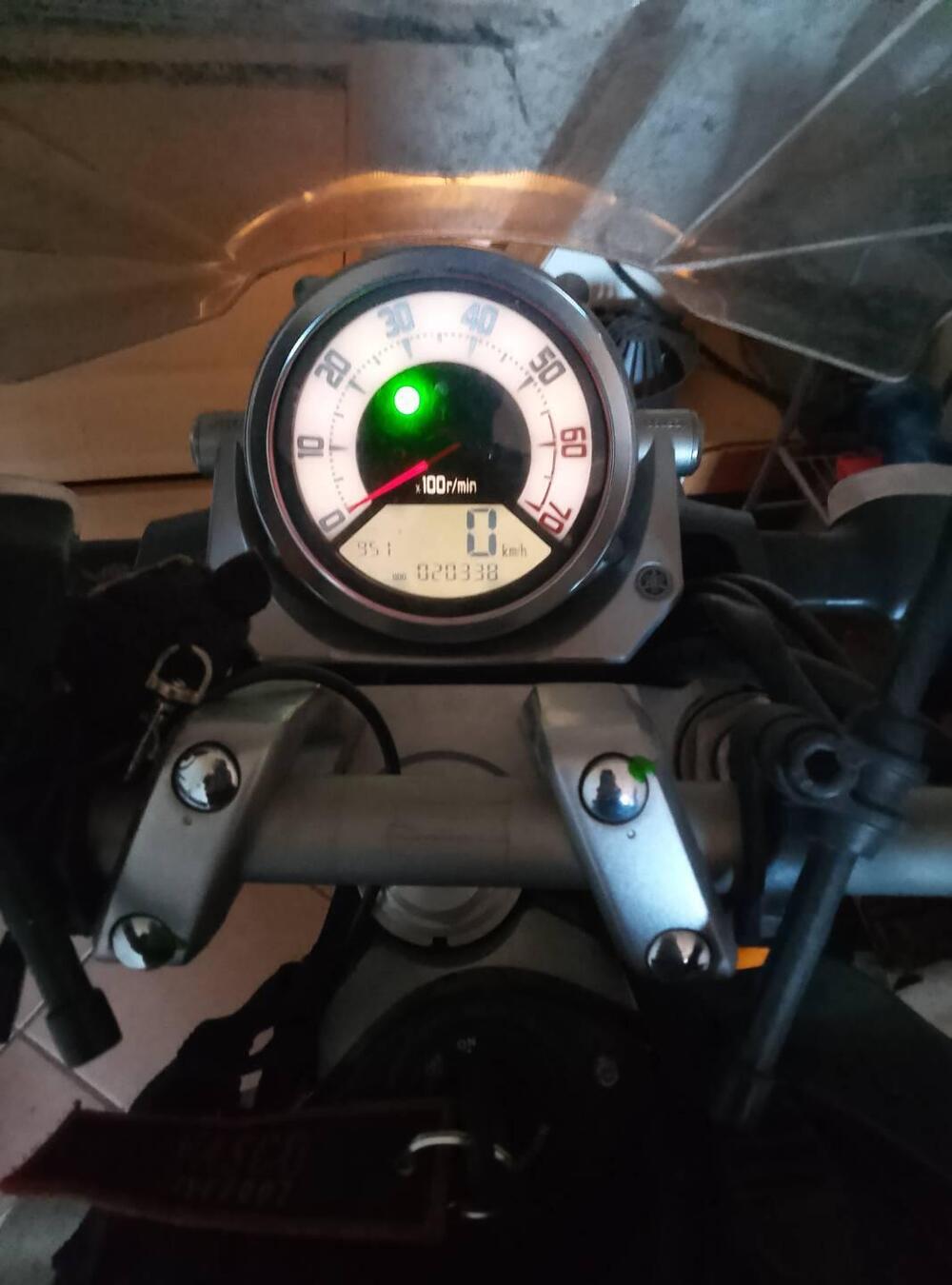 Yamaha MT-01 (2005- 11) (7)