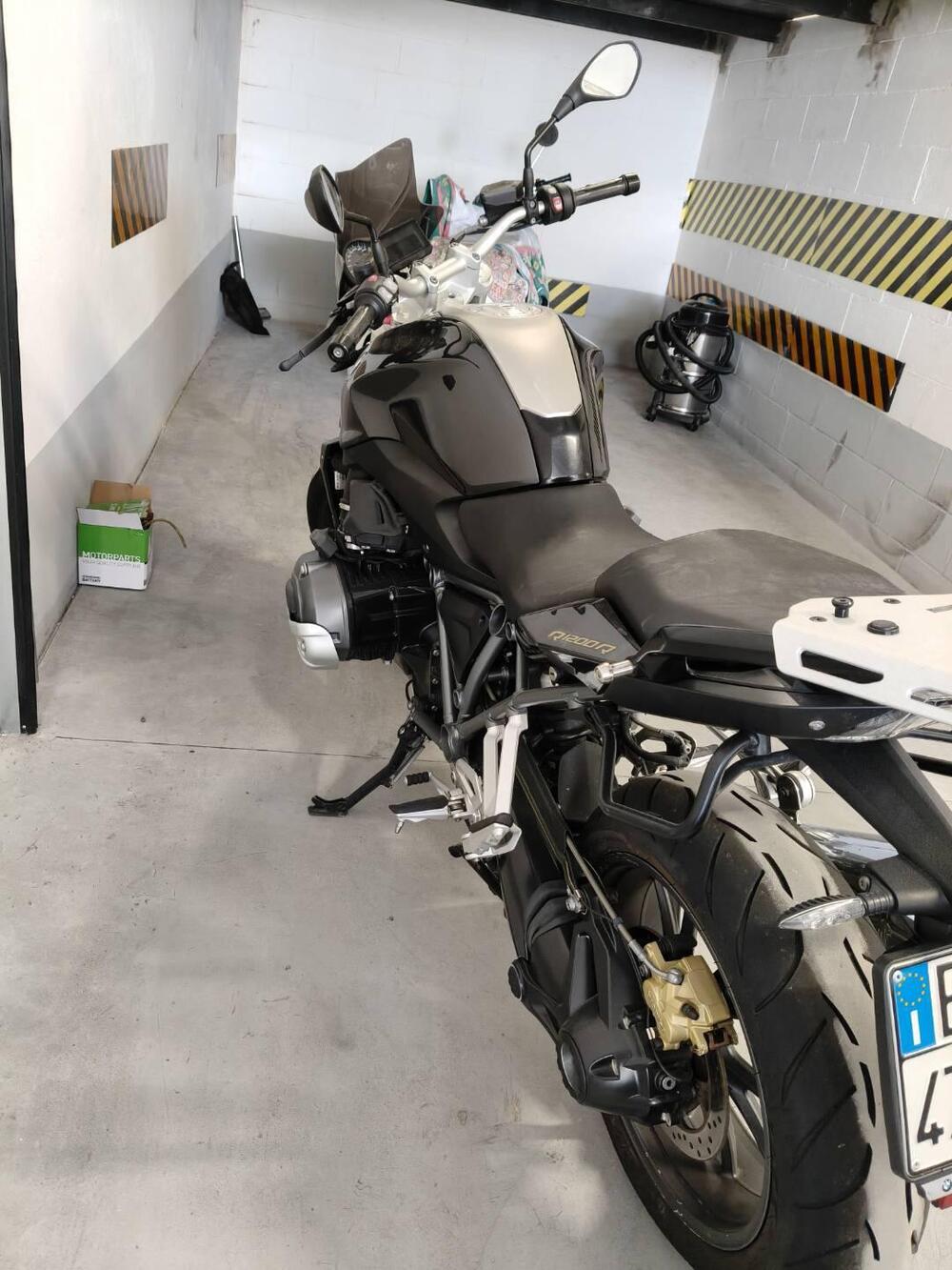 Bmw R 1200 R (2015 - 16) (2)