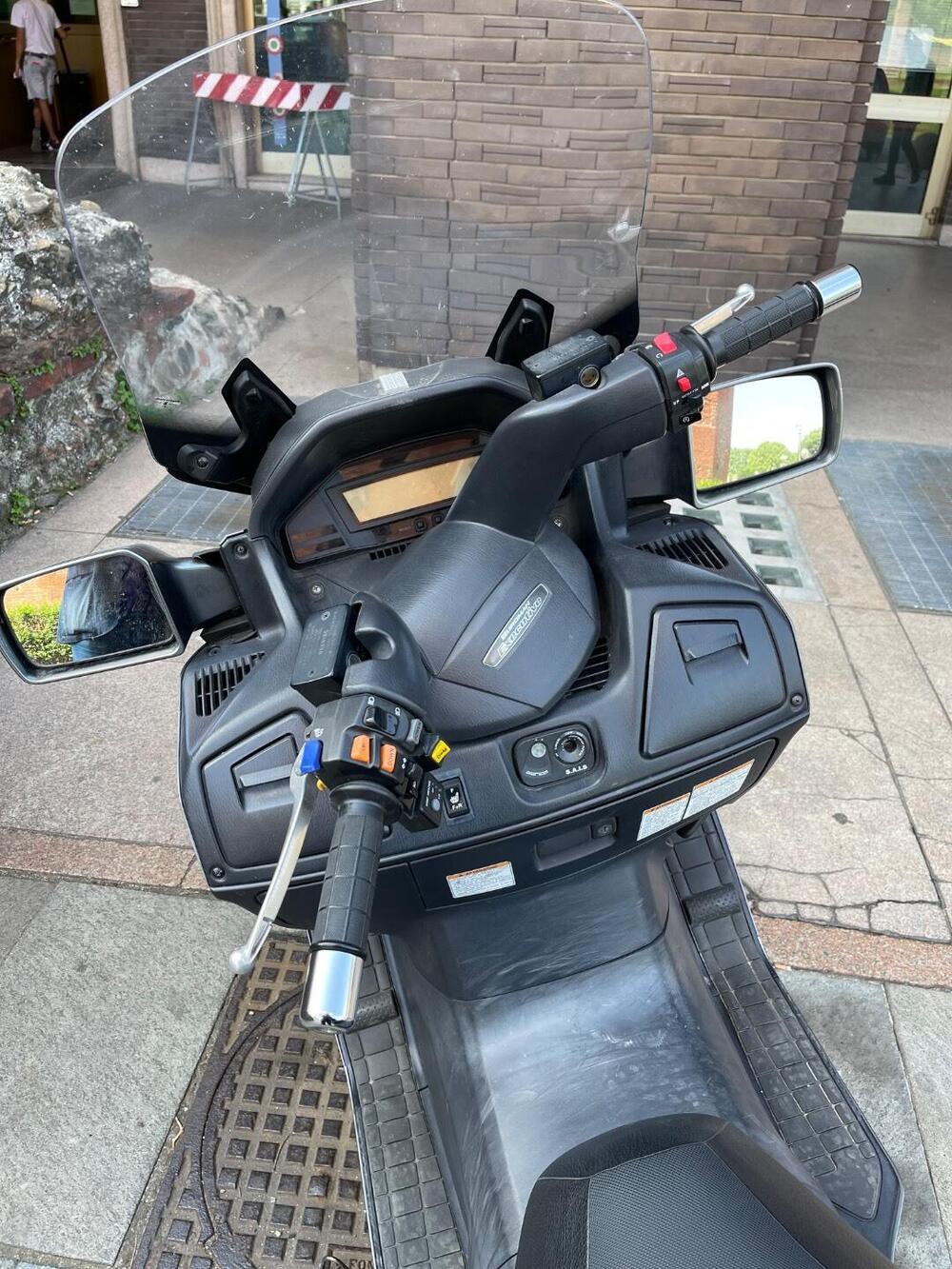 Suzuki Burgman AN 650 Executive ABS (2006 - 12) (4)