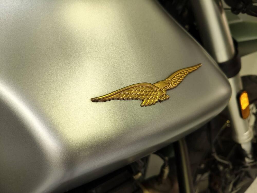 Moto Guzzi V85 TT Centenario (2021 - 22) (8)