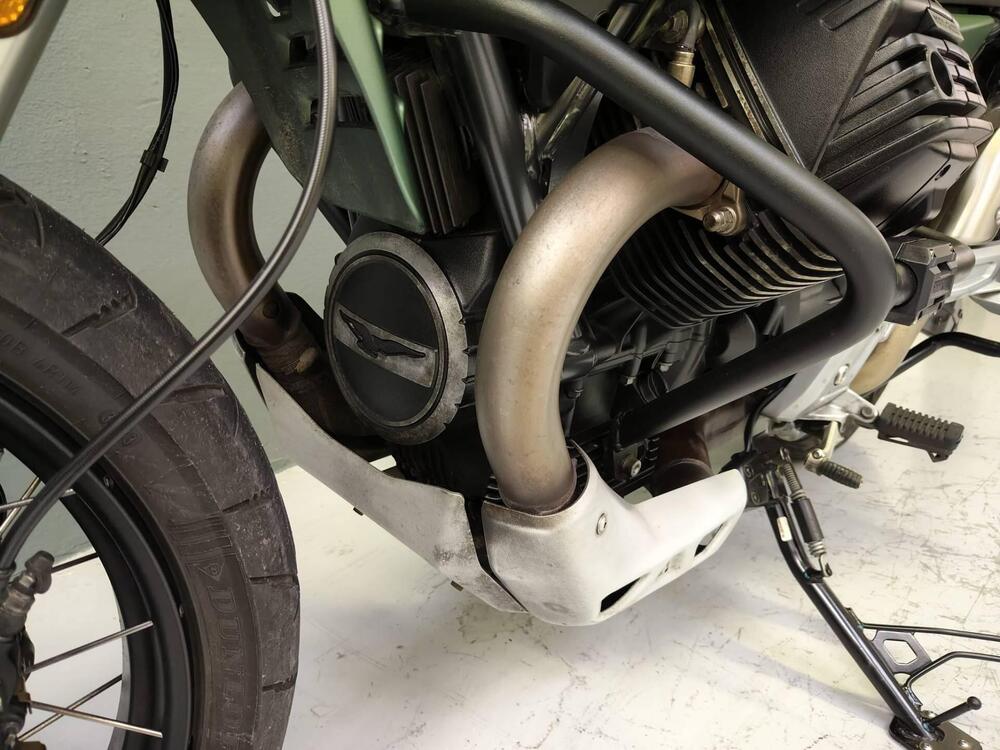 Moto Guzzi V85 TT Centenario (2021 - 22) (17)